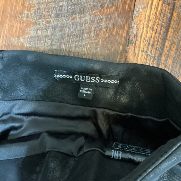 Guess Faux Leather Black Mini Skirt Size Large - Picture 6 of 8
